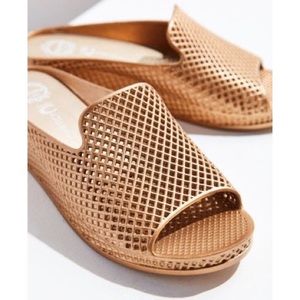 🟢 Jeffrey Campbell Platform Jelly Sandals